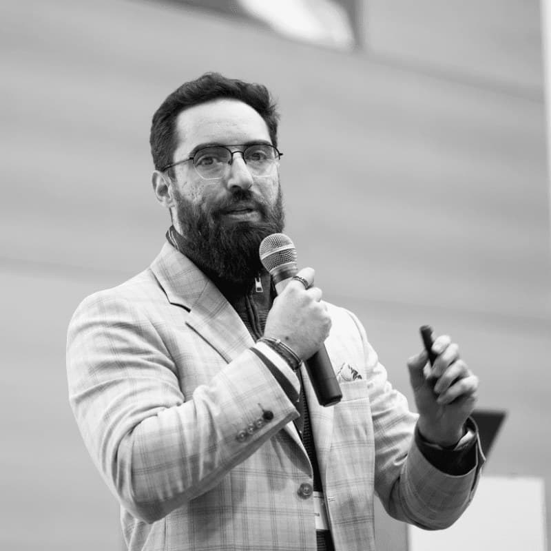 Gabriel Rodrigues Palma speaking at a conference